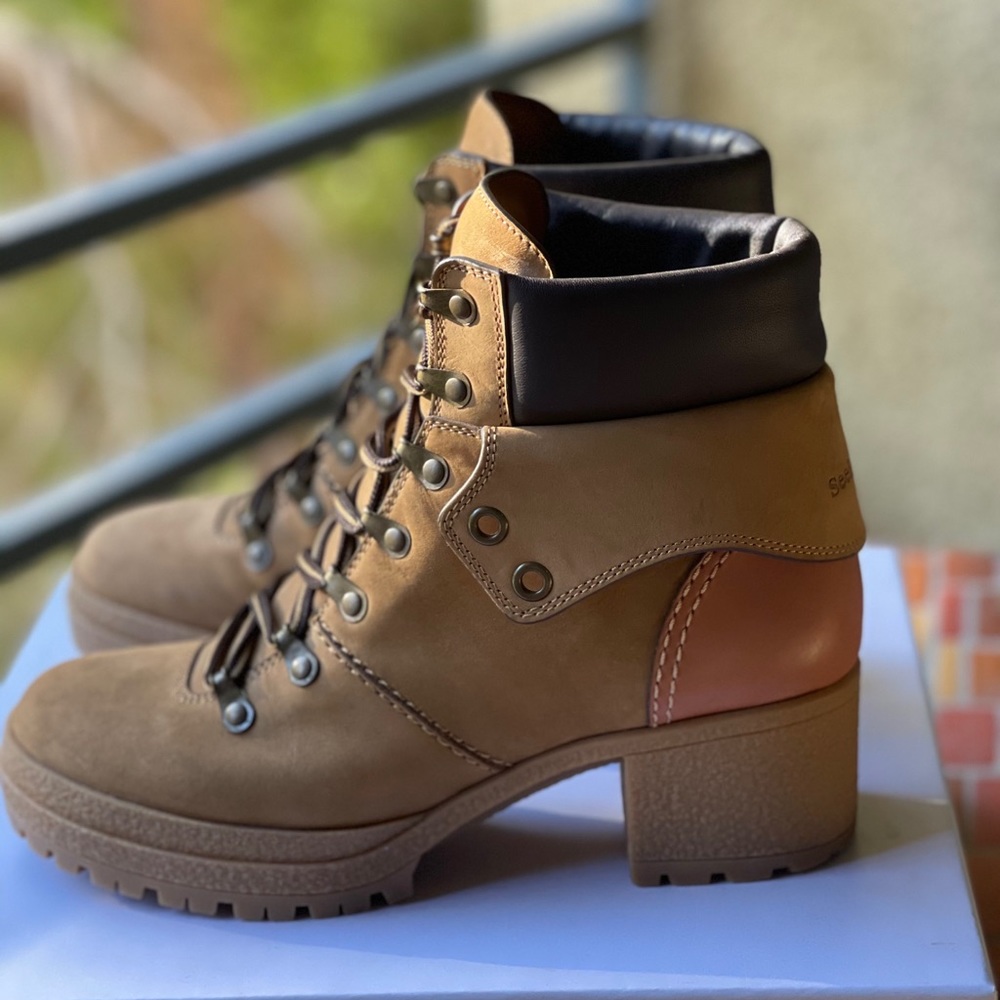 Boots size 40 (9 US) SeeByChloe